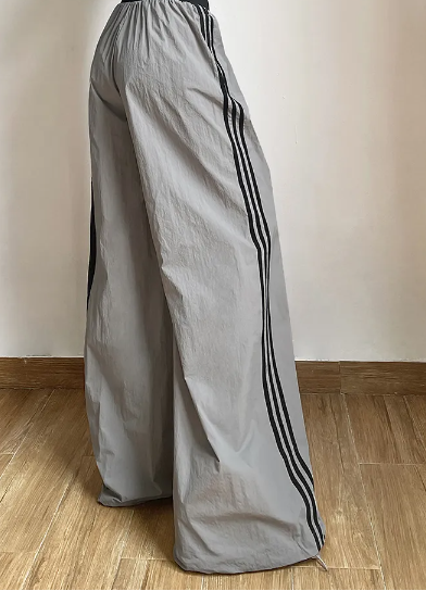 Großstadtentdecker™ - Oversized Jogginghose mit breitem Bein