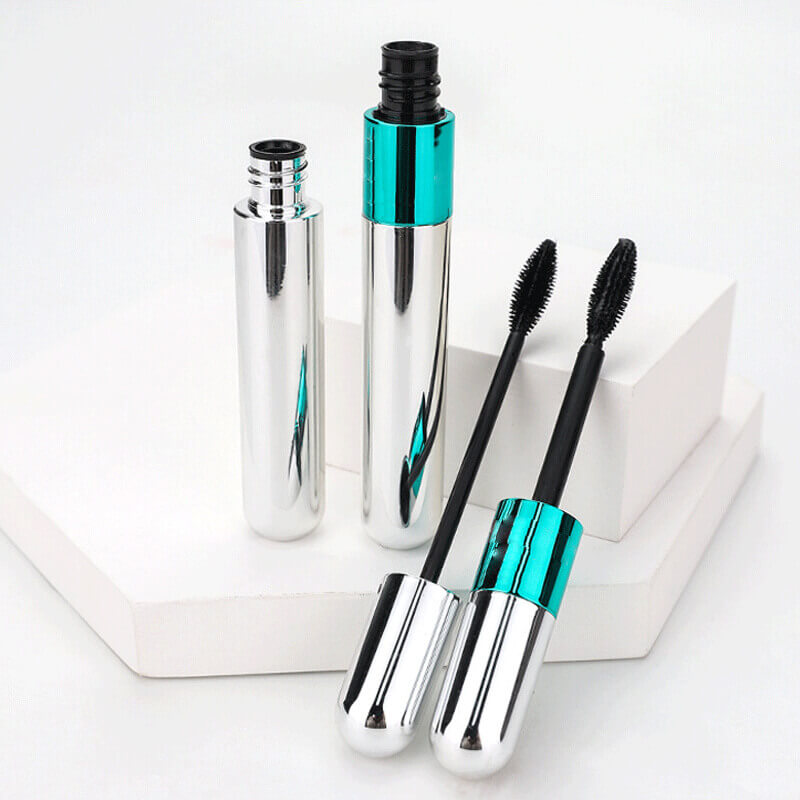 MegaVolumeLuxe™ 4D Mascara